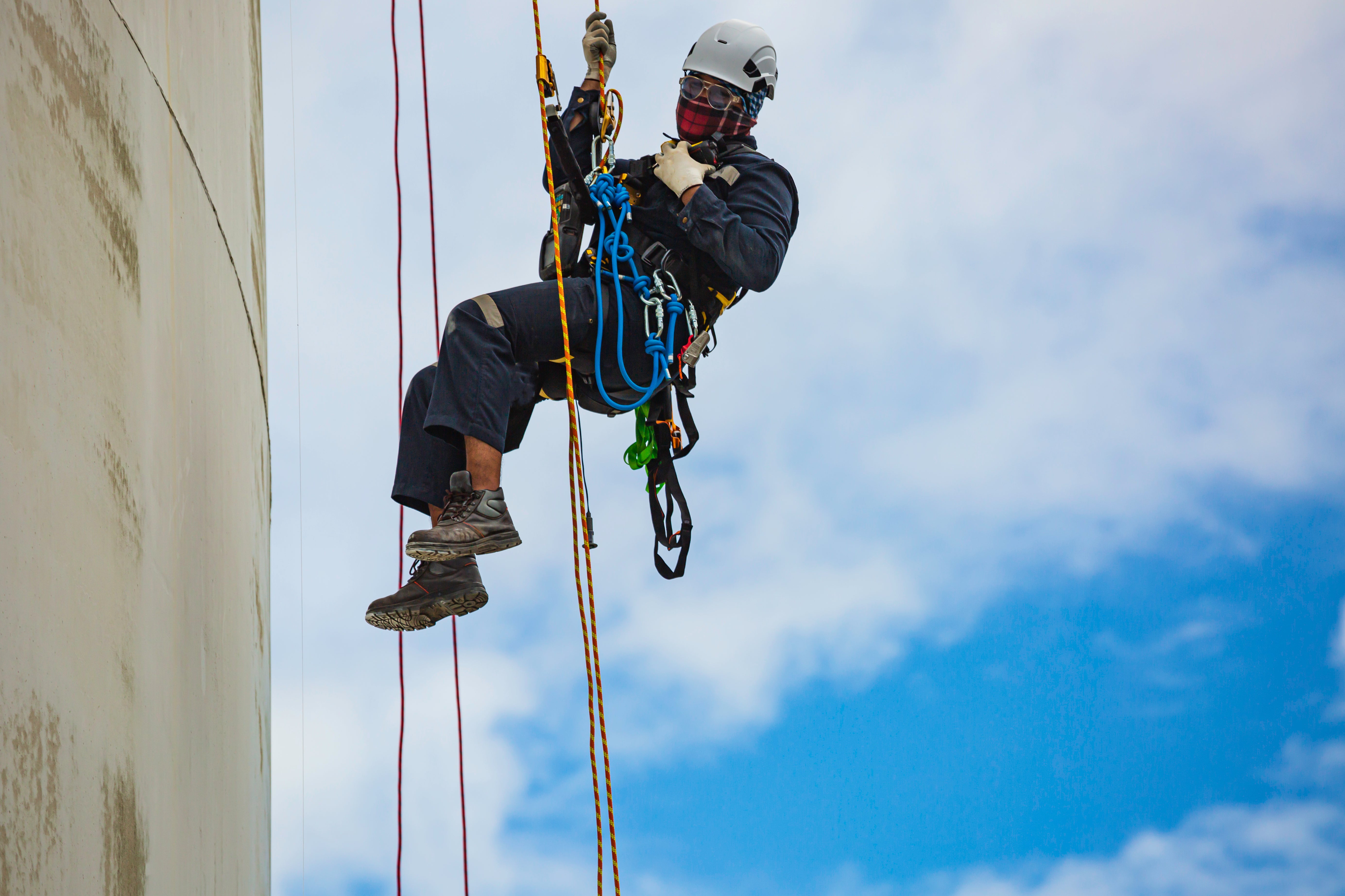 Fall Protection (Spanish) – OSHA Training School